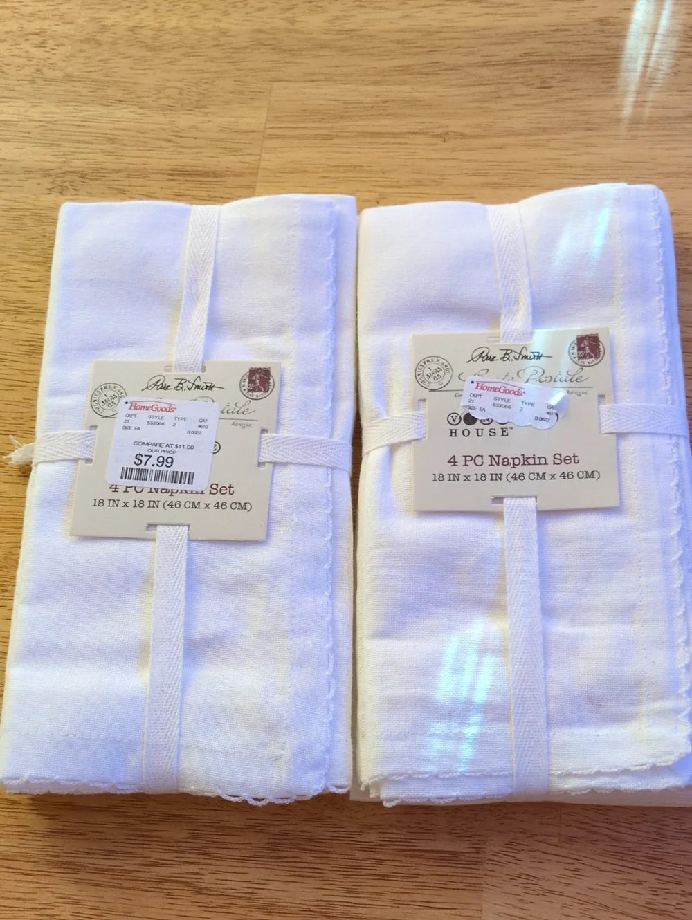 8-Piece White Napkin Set NWT